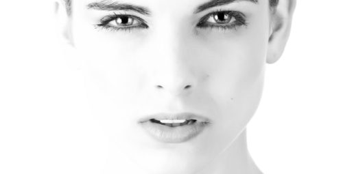 model-face-beautiful-black-and-white-407035